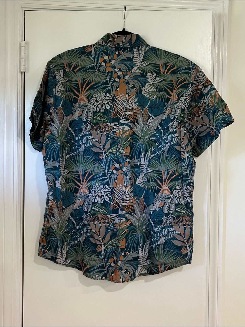 Howler Brothers Mansfield Cotton Short-Sleeve Button-Down Turtle Snake Med - Picture 8 of 10